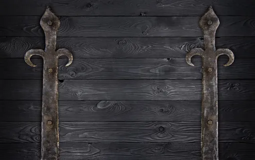 黑色木质质感搭配旧金属元素