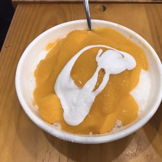 夏日凉爽芒果冰