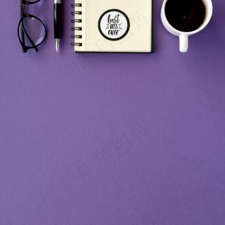 与老板签约，留有复印空间