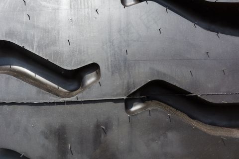 重型卡车橡胶轮胎背景