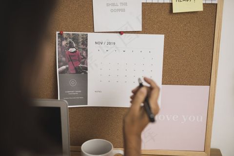 在日历上手写重要计划