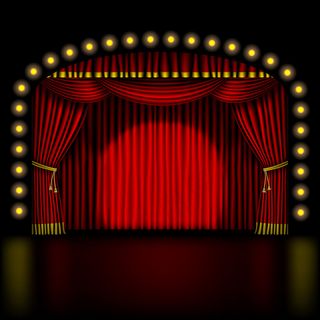 红色窗帘和灯光的舞台
