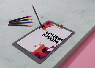 带铅笔的模拟身份商业文件