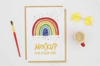 带彩虹纸的顶视图文具模型样机