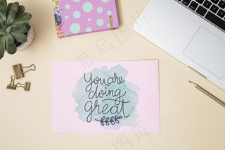 带实物模型样机的桌面笔记本电脑