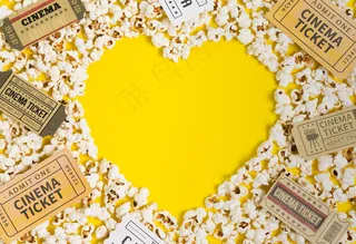 爆米花心形与电影票