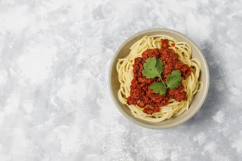 灰混凝土意大利博洛尼亚面条