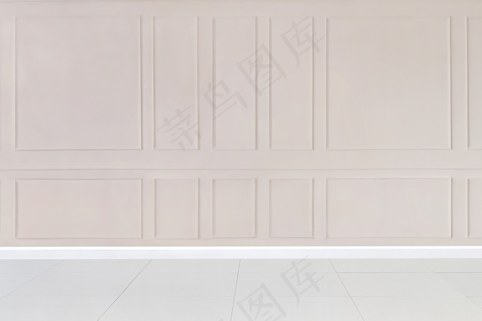 带粉红色图案墙模型样机的空房间