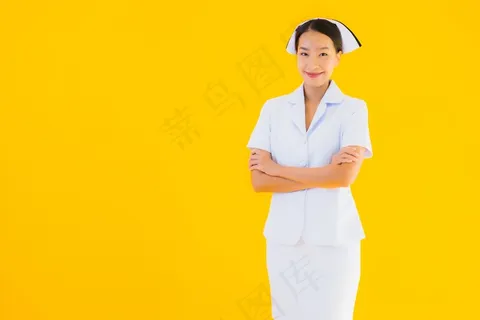 美丽的年轻亚裔泰国护士肖像