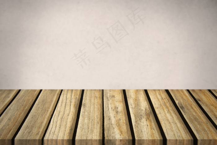 木桌