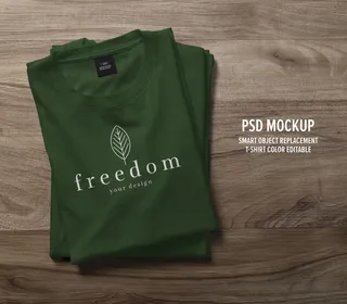 折叠的真实t恤模型样机