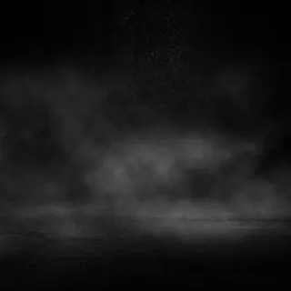 阴暗的内饰和烟熏的气氛