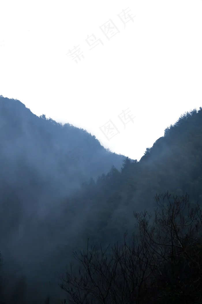 连绵起伏重峦叠嶂的山峰(1600X2400(DPI:300))psd模版下载
