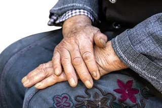 刺绣衣服手和扣子