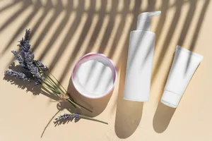 薰衣草霜和阴影水疗护理安排化妆品
