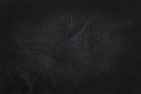 深灰色黑色板岩纹理,高分辨率,背景为天然黑色石墙。 深灰色黑色板岩纹理,高分辨率,背景为天然黑色石墙。