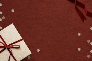 带有设计空间的红色圣诞社交媒体横幅banner背景