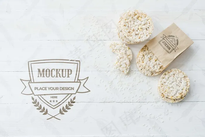 带背景模型样机的年糕布置psd模版下载