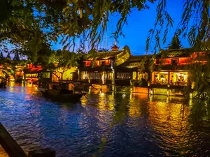 江南夜景图