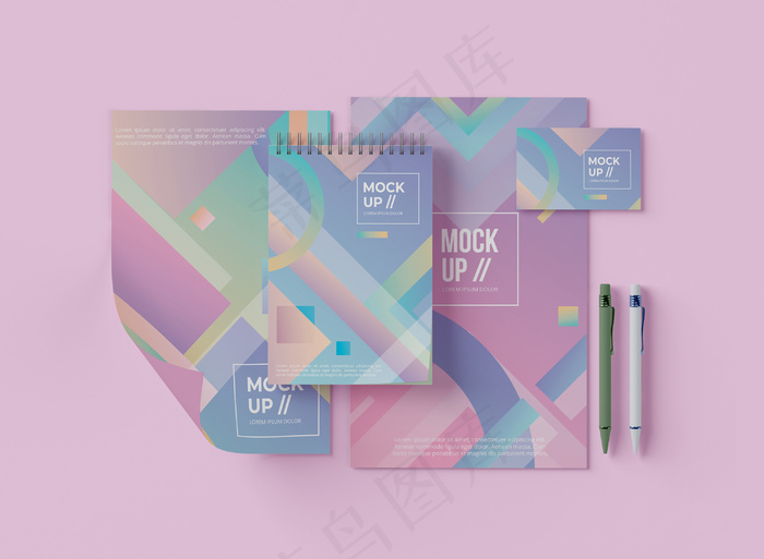 带纸笔记本的平放与几何设计
