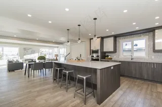 现代家庭厨房和餐厅的美丽照片