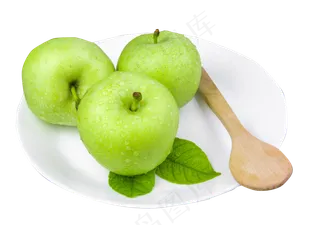 放在盘中的青苹果