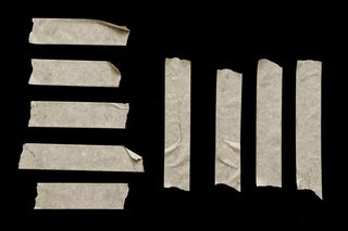 黑色背景上的磁带零件