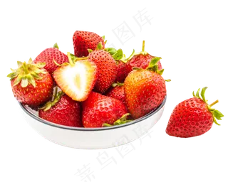 一盘奶油草莓