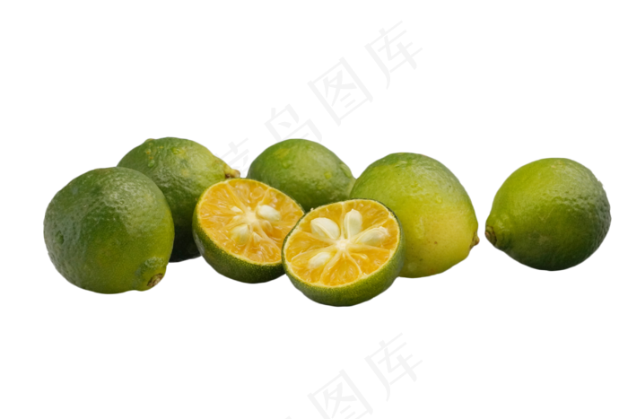 切开绿色青柠