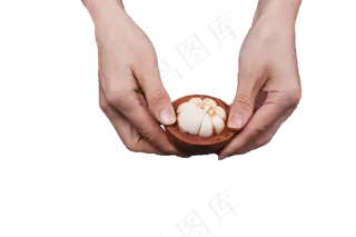 手拿水果山竹爱吃