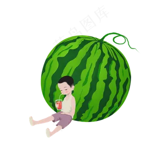 夏至靠在西瓜上喝饮料的小男孩