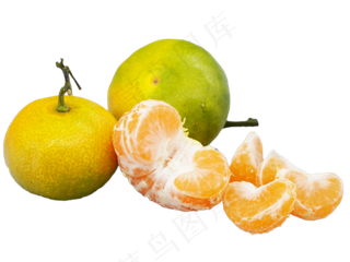 剥皮的绿色橘子