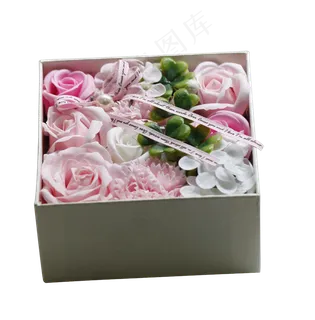 情人节鲜花礼盒打开的鲜花礼盒