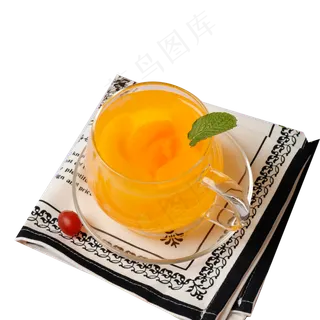 放在丝巾上的饮品免抠图