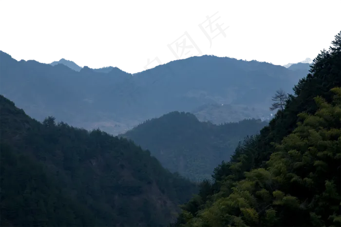 绵延起伏重峦叠嶂的山峰(2400X1600(DPI:300))psd模版下载