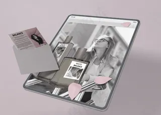 带香水的平板电脑网站模型样机