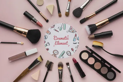 桌上的专业化妆工具