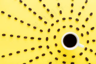 黄底咖啡豆做的太阳黑咖啡。
