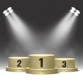带聚光灯的获奖者领奖台。底座。