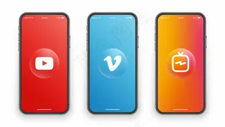 手机屏幕上的社交媒体标志