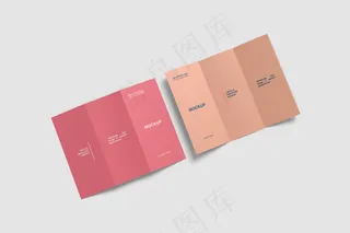 两个三折页小册子模型样机