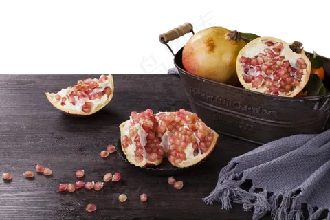 小清新珊瑚红石榴