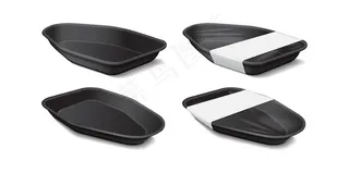 带白色标签的黑色食品塑料托盘。侧视图。泡沫塑料食品储藏室。深色泡沫餐盒，食物空盒