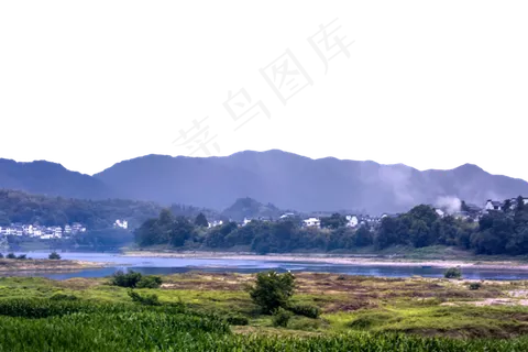 炊烟村庄和河流