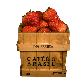 一小筐红色草莓