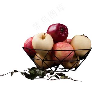 一盘美味清新的苹果