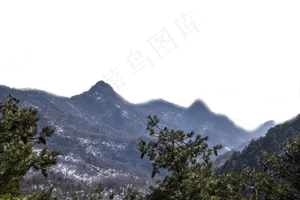 陡峭风景秀丽的山峰