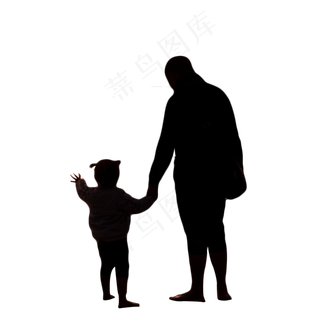 父亲拉女儿手看落日