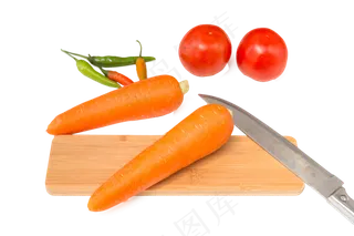 切菜板上的胡萝卜