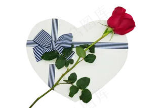 红玫瑰爱心礼盒